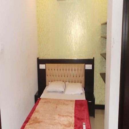 Redbell Suites Residency Kondotty Ngoại thất bức ảnh